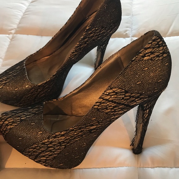 Beige Lace stiletto pumps - Picture 3 of 4